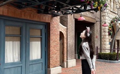 掀开奶罩边躁狠狠躁学生